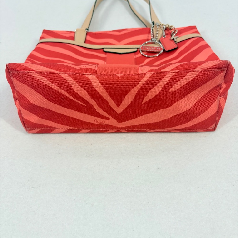 Coach Shoulder Bag Red Zebra Print Canvas Peach Orange Y2K Stefani Charm Tag 90s - Picture 5 of 16